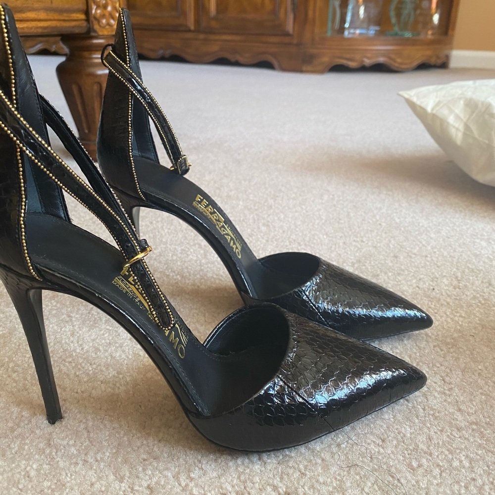 Ferragamo Ellen shoe size 7b NWT